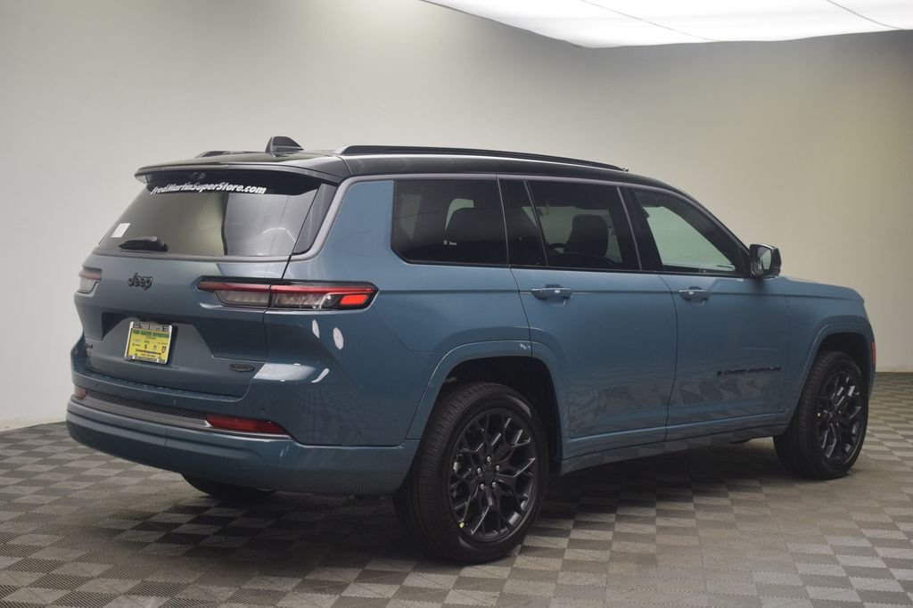 New 2026 Steel Blue Exterior Paint Jeep Summit image 5