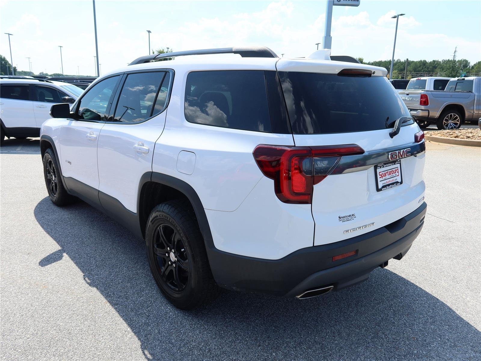 Used 2023 Summit White GMC AT4 image 4