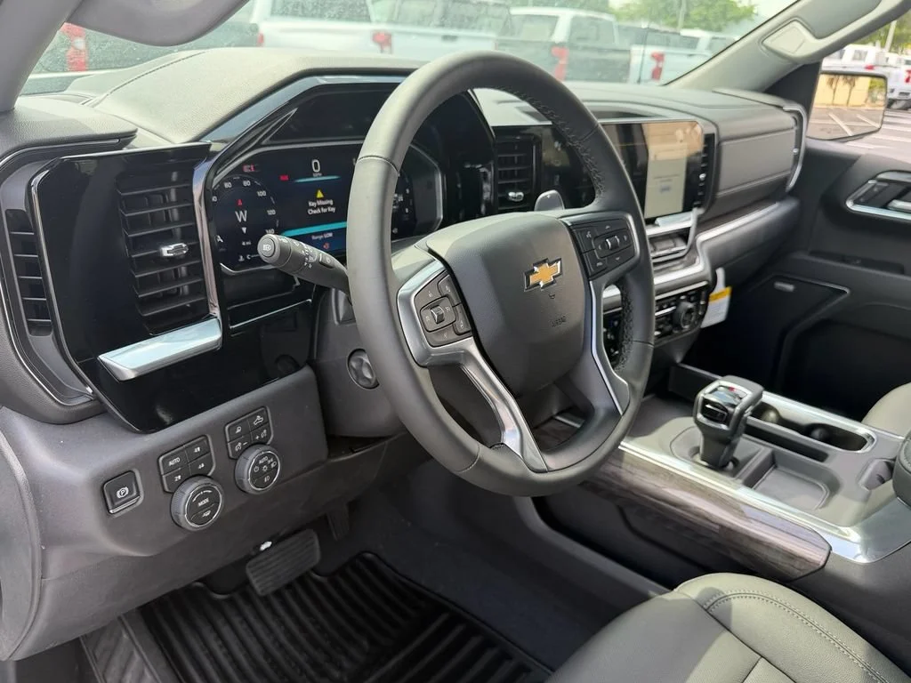 2026 Chevrolet Silverado 1500 LTZ - Photo 8
