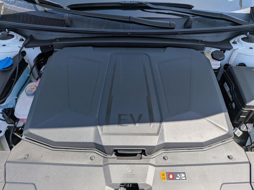 New 2026 White Hyundai SEL image 33