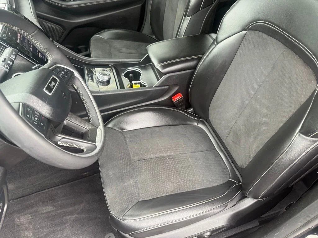 Used 2024 Black Jeep Altitude X image 13