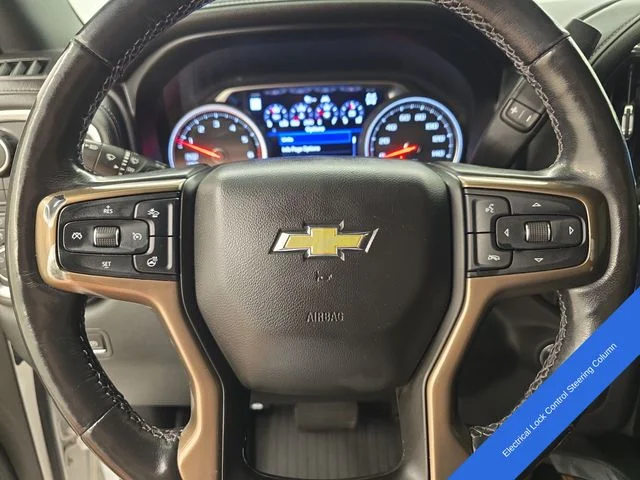 Used 2020 Iridescent Pearl Tricoat Chevrolet High Country image 29