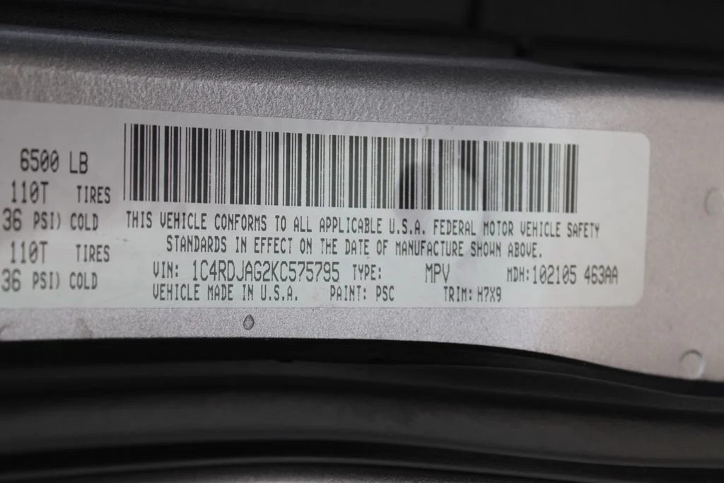 Used 2019 Billet Clearcoat Dodge SXT image 31