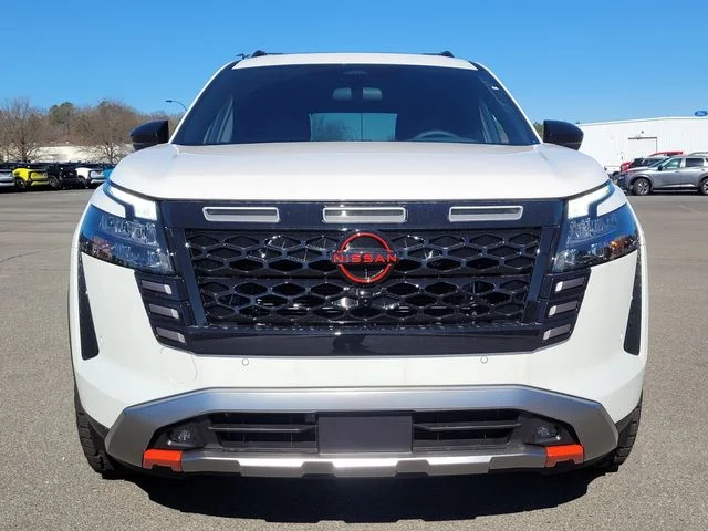 New 2026 Everest White Pearl TriCoat Nissan Rock Creek® image 13