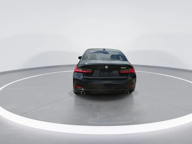 Used 2024 Black BMW 330i image 9