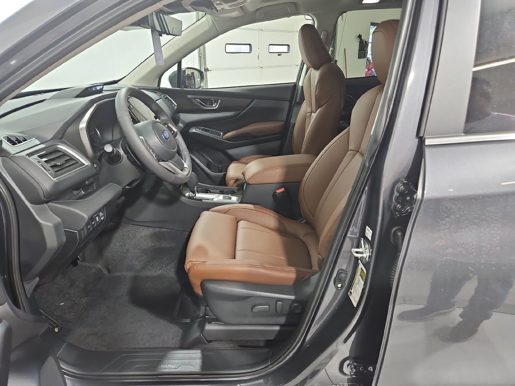 New 2027 Gray Subaru Touring image 9