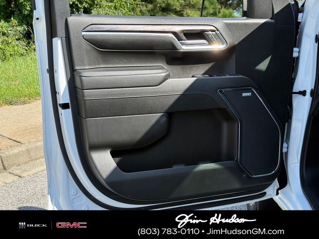 Used 2023 White Chevrolet LTZ image 20