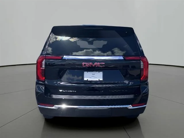 Used 2025 Onyx Black GMC Elevation image 4