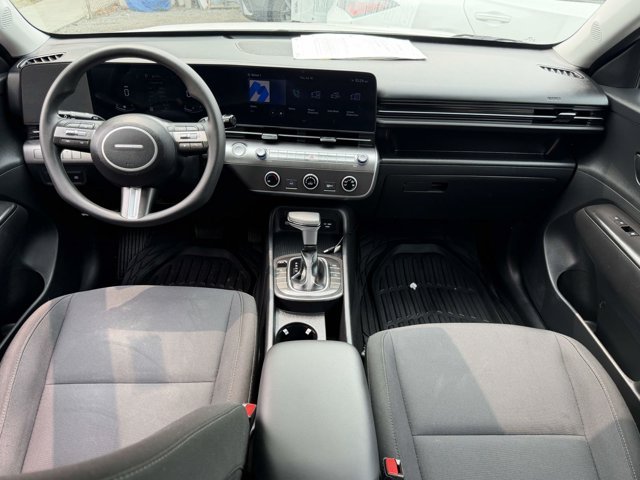 2024 Hyundai Kona SE - Photo 13