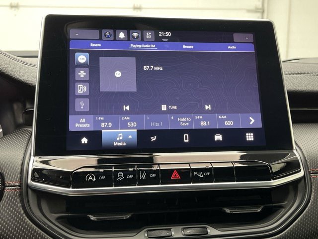 Used 2025 Hydro Blue Pearlcoat Jeep Trailhawk image 16