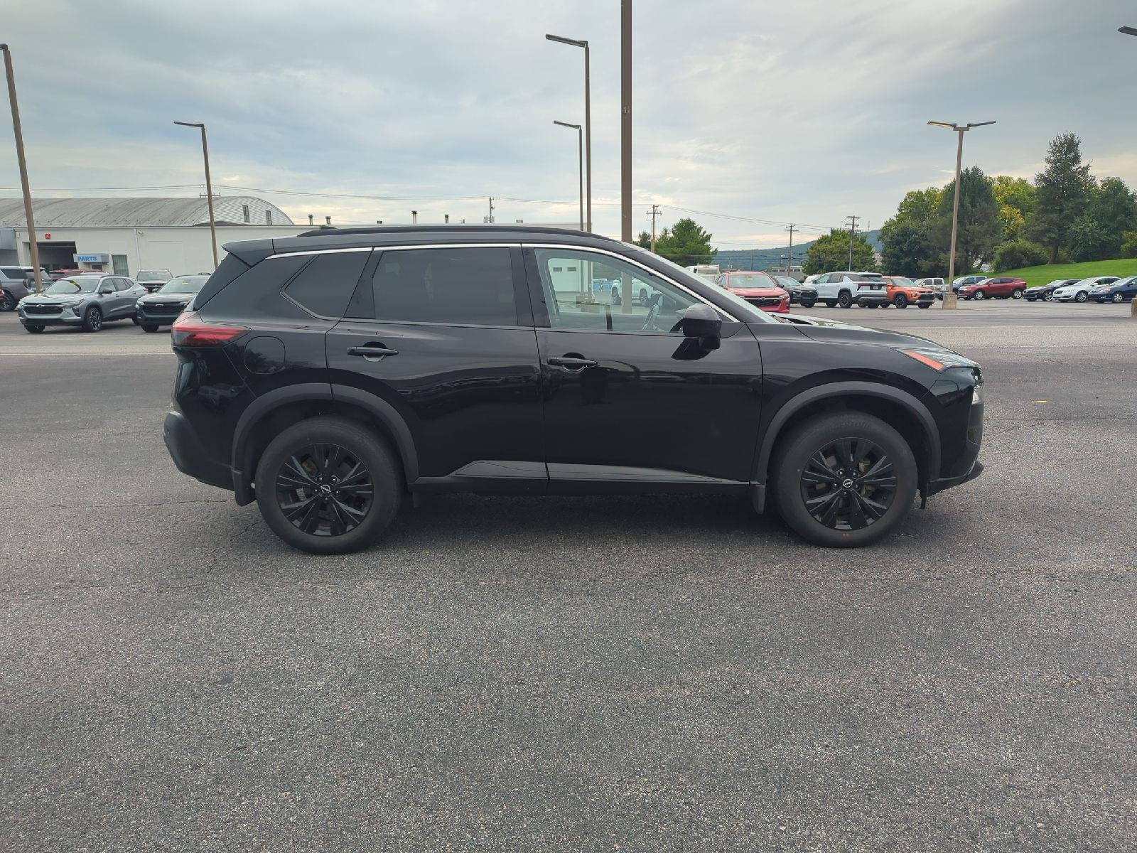 Used 2023 Super Black Nissan SV image 8