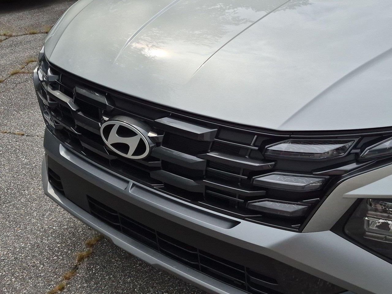 New 2026 Shimmering Silver Hyundai SEL AWD image 13