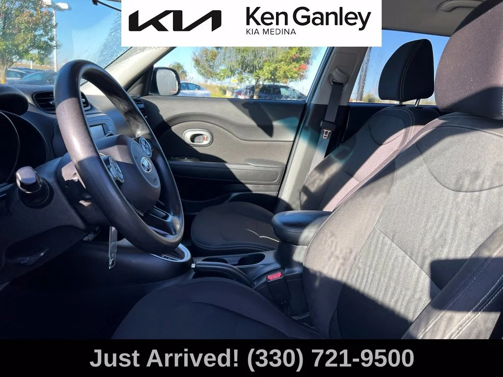 Used 2017 Silver Kia Base image 11