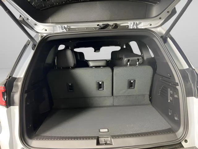 2026 GMC Acadia Denali - Photo 11