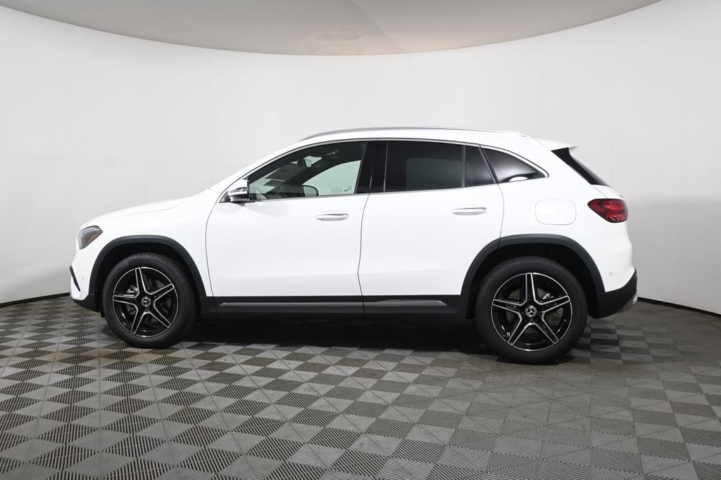 New 2026 Polar White Mercedes-Benz GLA 250 image 40