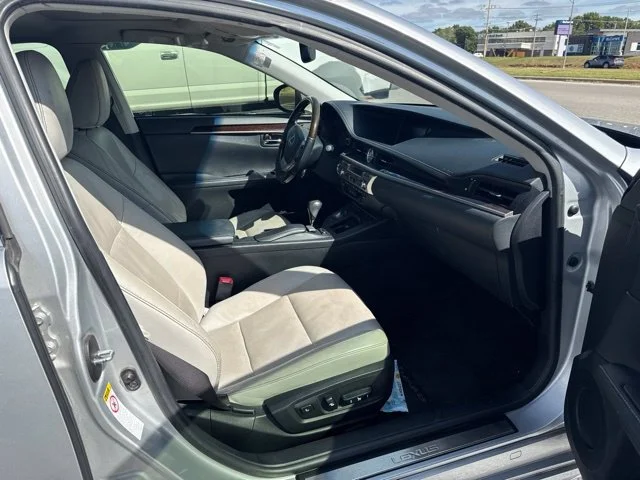 Used 2013 Silver Lining Metallic Lexus 350 image 16