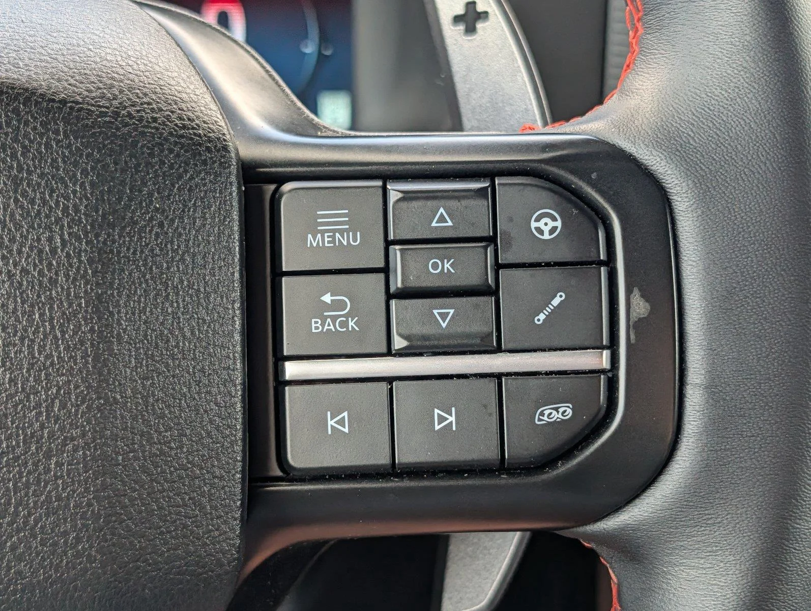 Used 2025 Shelter Green Ford Raptor image 27