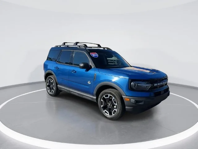 Used 2023 Blue Ford Outer Banks image 1