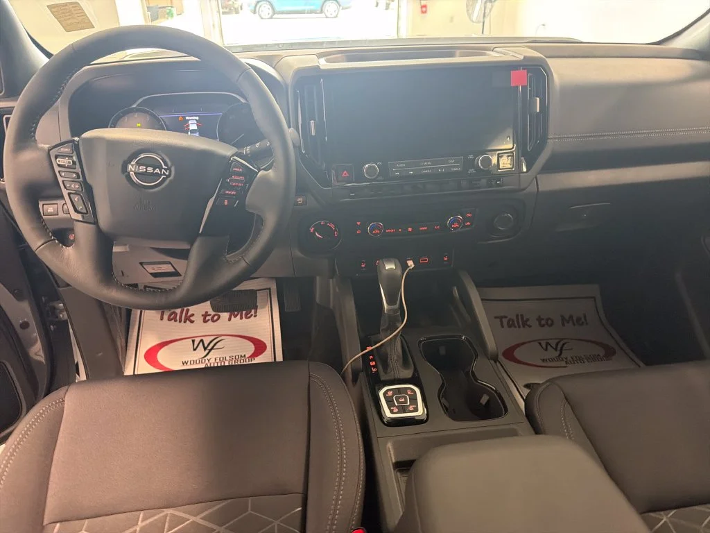 New 2027 Boulder Gray Pearl Nissan Crew Cab SV image 14
