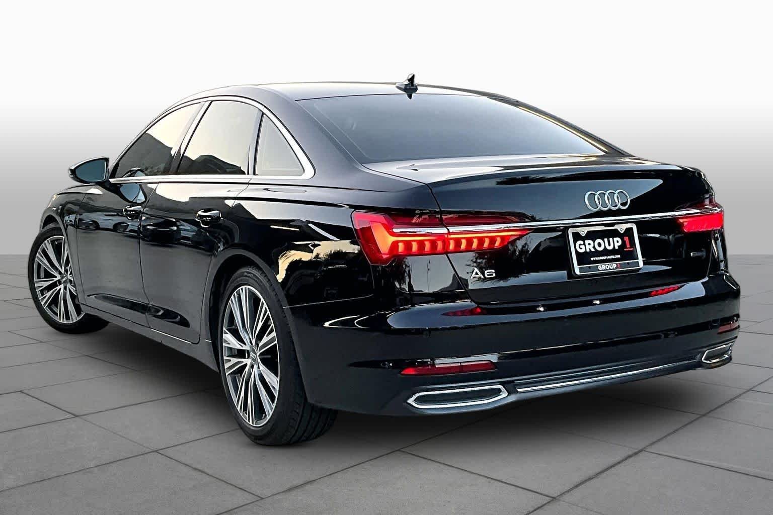 Used 2019 Mythos Black Metallic Audi Premium image 12