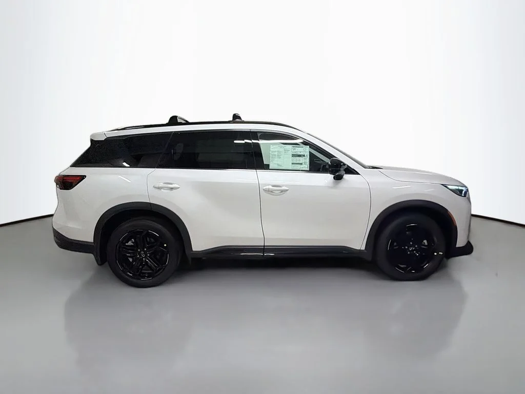 New 2027 RADIANT WHITE INFINITI SPORT image 8
