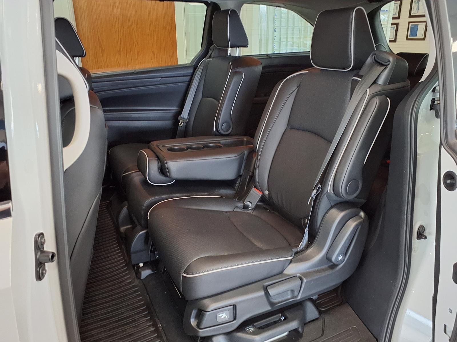 2026 Honda Odyssey Elite - Photo 8