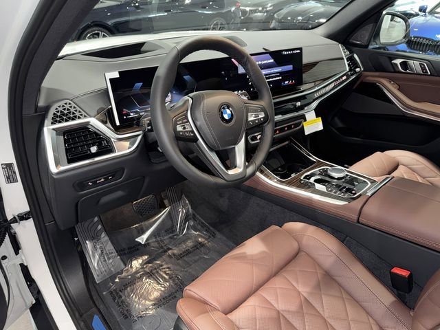 New 2026 Mineral White Metallic BMW xDrive40i image 15