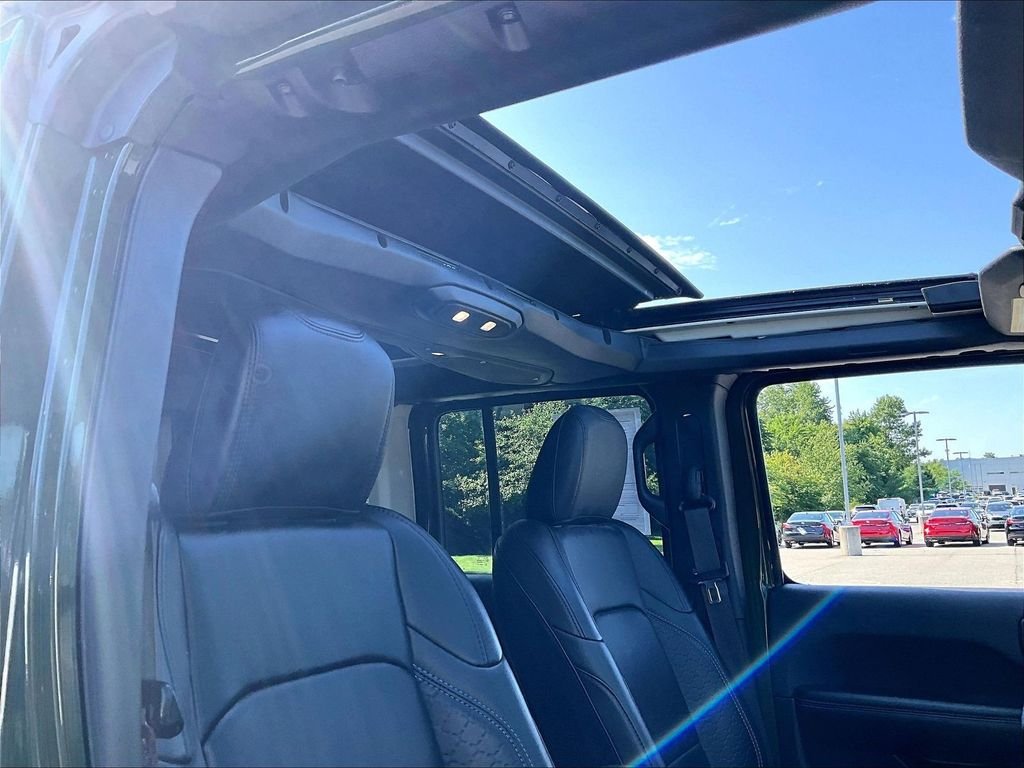 Used 2024 Green Jeep High Altitude 4xe image 22