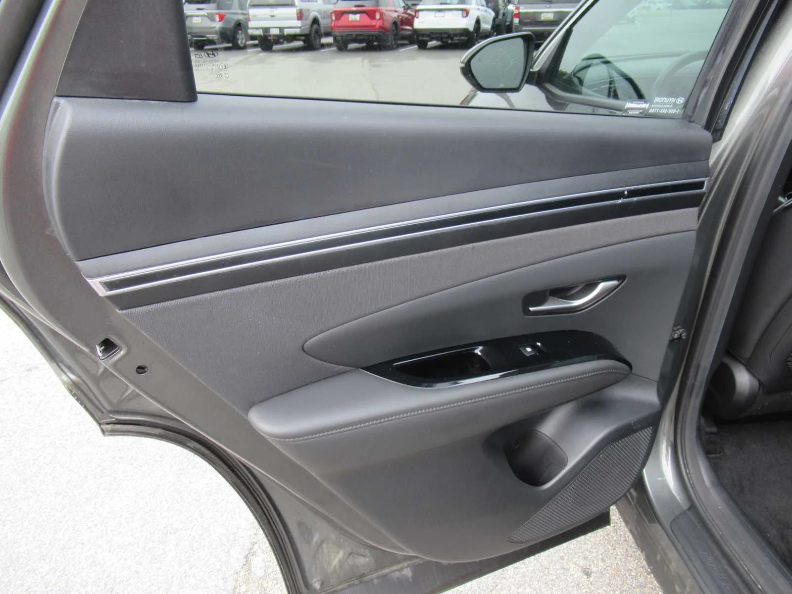 Used 2024 Amazon Gray Hyundai SEL Convenience image 16