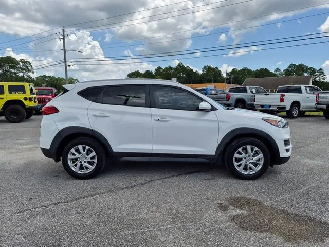 Used 2021 White Hyundai Value image 6