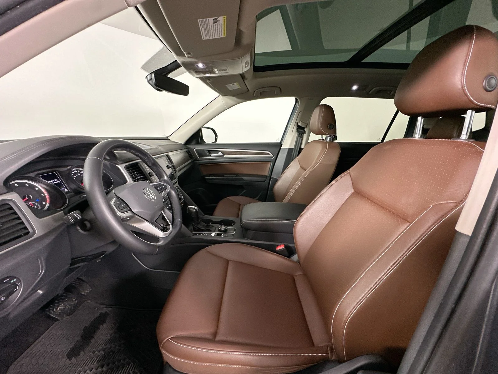 Used 2021  Volkswagen  image 32