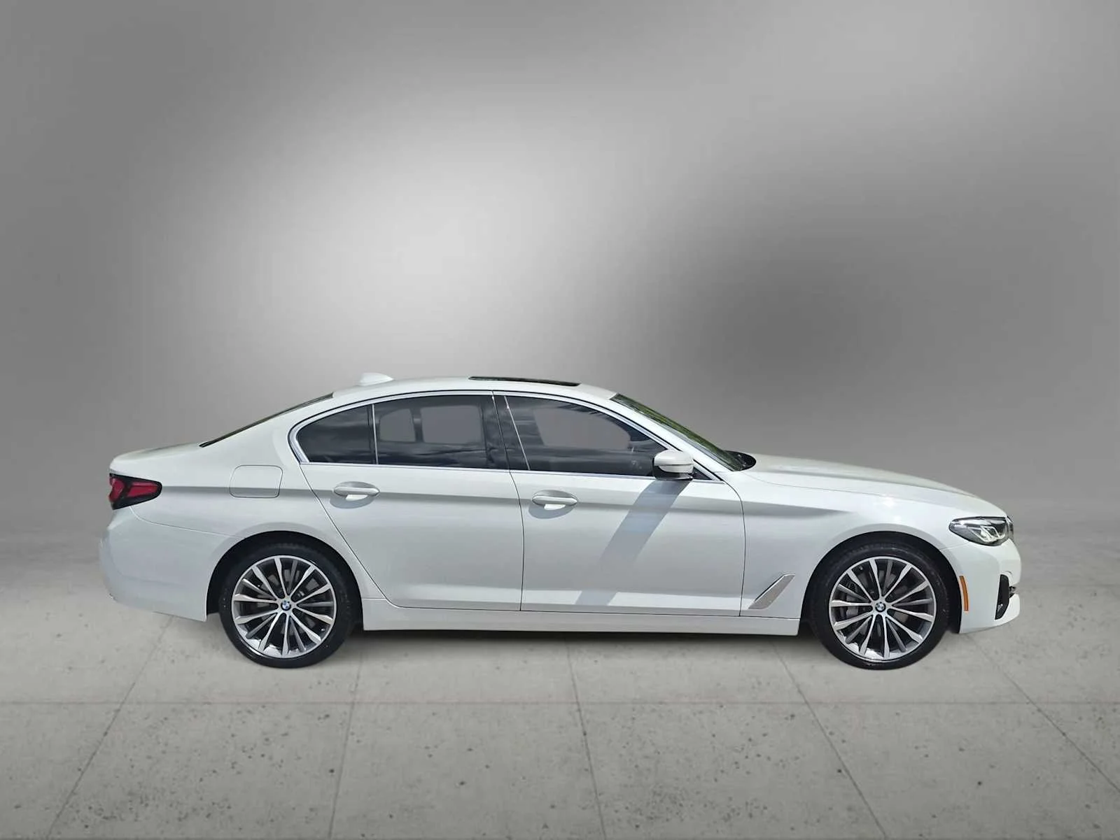 Certified Used 2023 Mineral White Metallic BMW 540i xDrive image 9