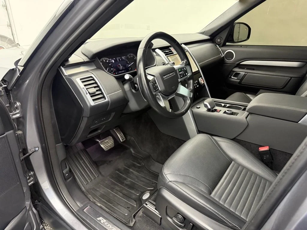 Used 2023  Land Rover S R-Dynamic image 21