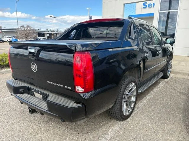 Used 2007 Black Raven Cadillac Base image 2