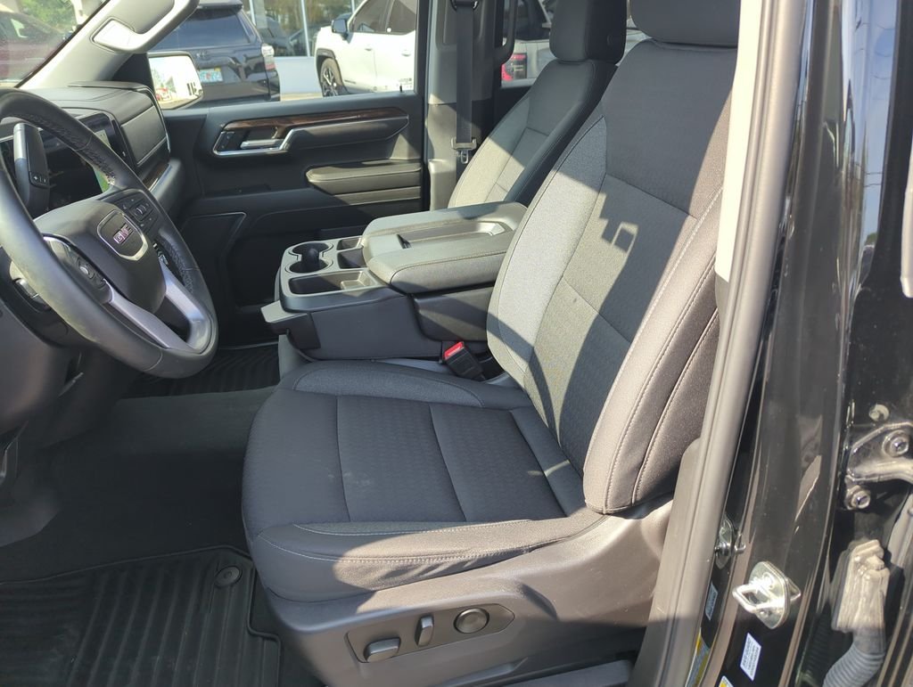 Used 2025 Black GMC Elevation image 11