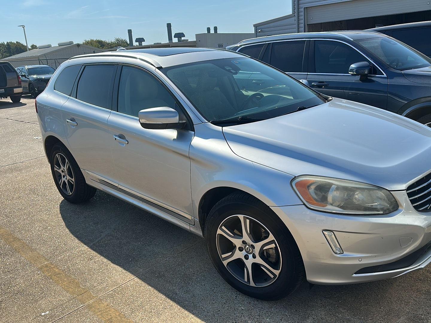 Used 2015 Bright Silver Metallic Volvo T6 image 2
