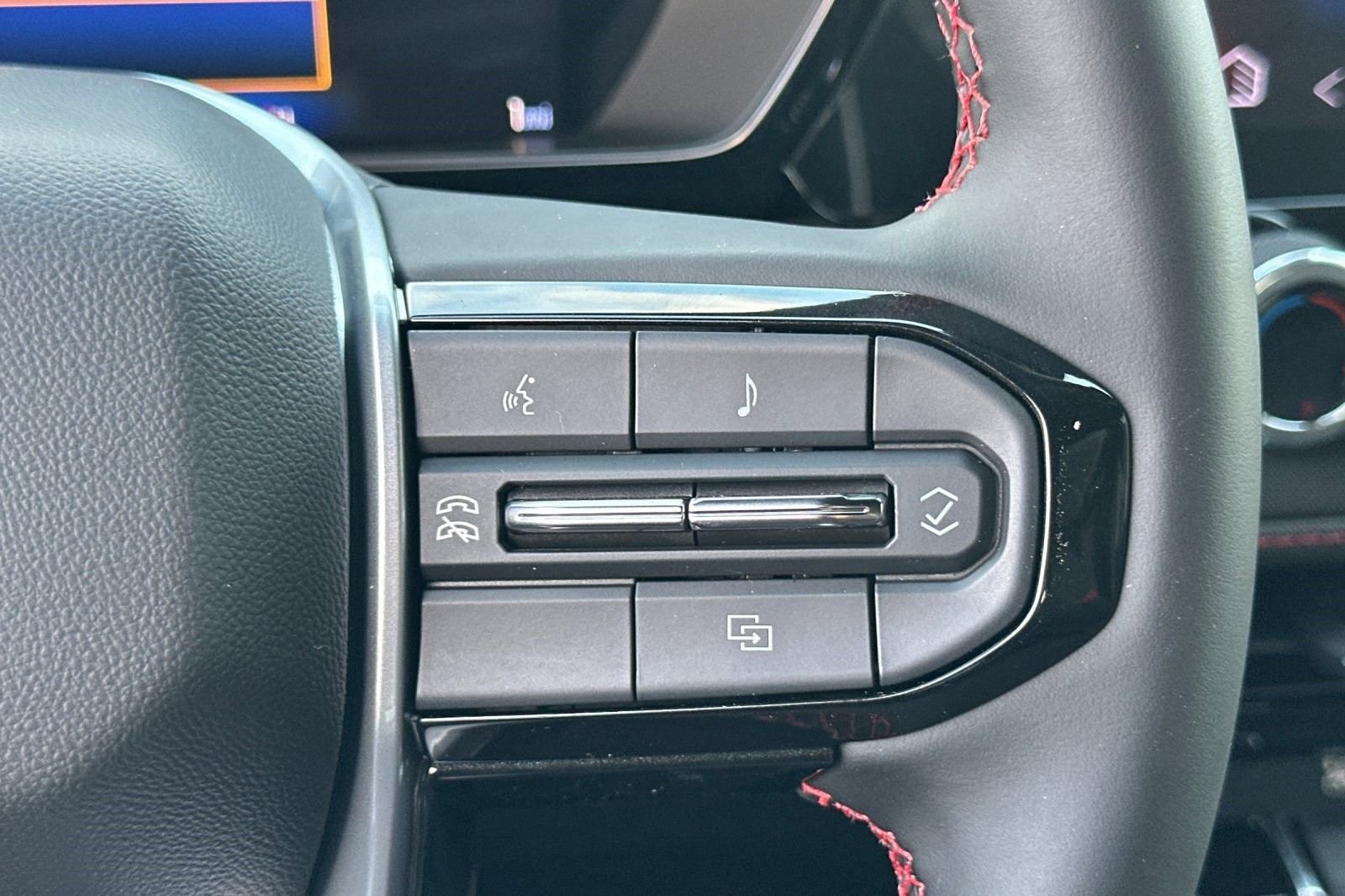 2025 Chevrolet Colorado Z71 - Photo 27