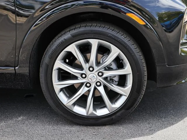 Used 2025 Ebony Twilight Metallic Buick Avenir image 5