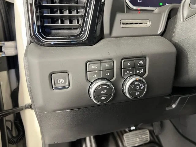 2026 GMC Sierra 2500HD AT4 - Photo 17