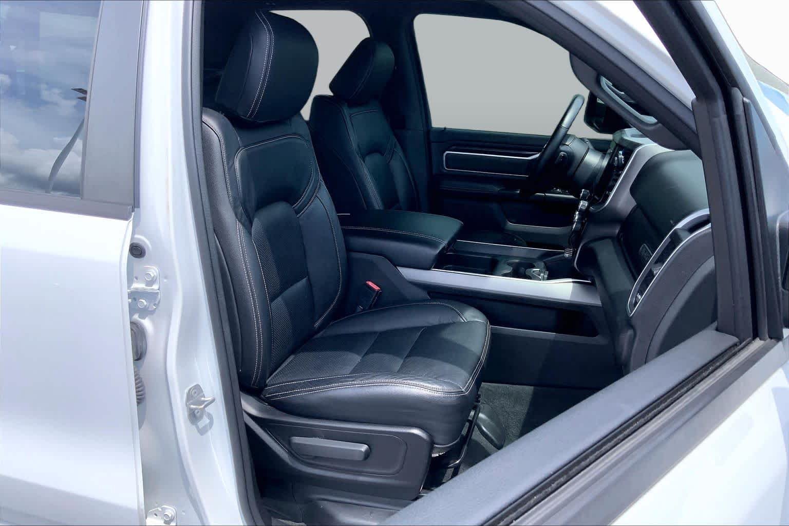 Used 2022 Bright White Clearcoat Ram Big Horn image 9