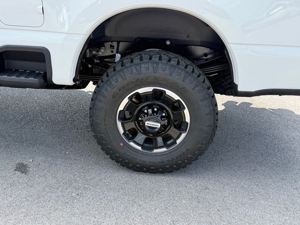 New 2026 Star White Metallic Tri-Coat Ford F-250® Platinum® image 45