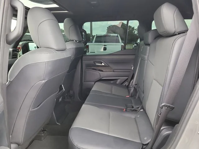 Used 2024  Lexus 550 Premium+ image 14