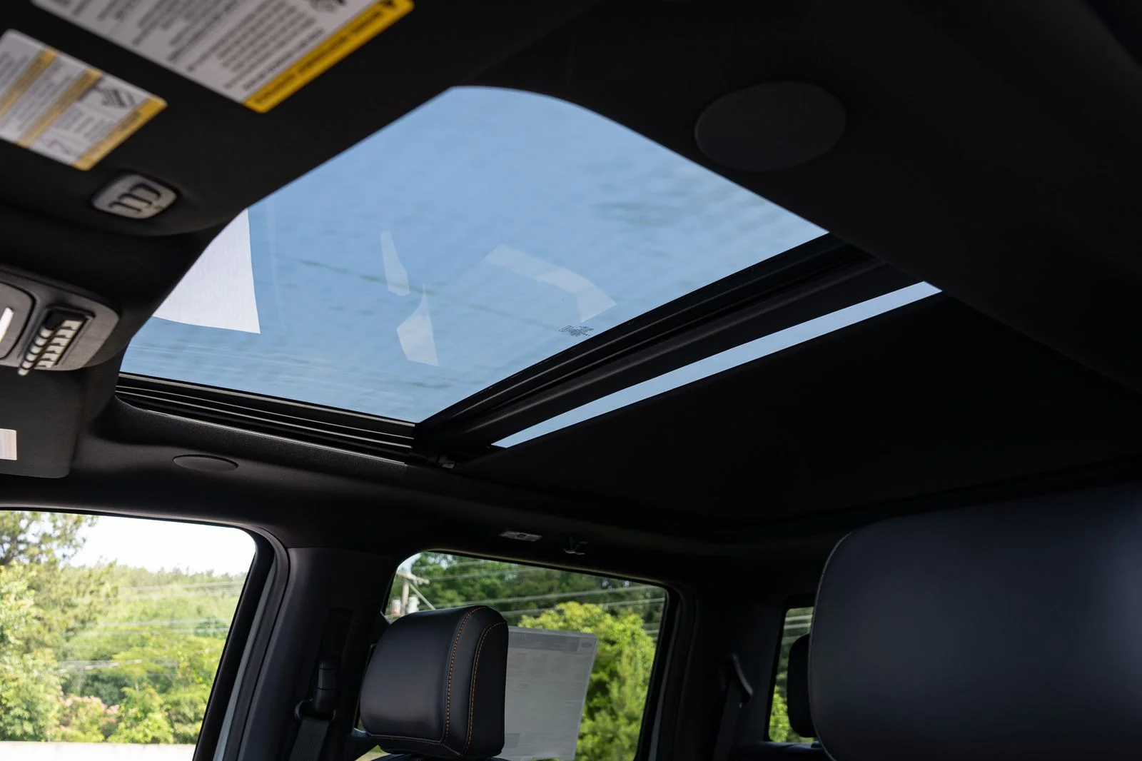 New 2026 White Ford Tremor image 32