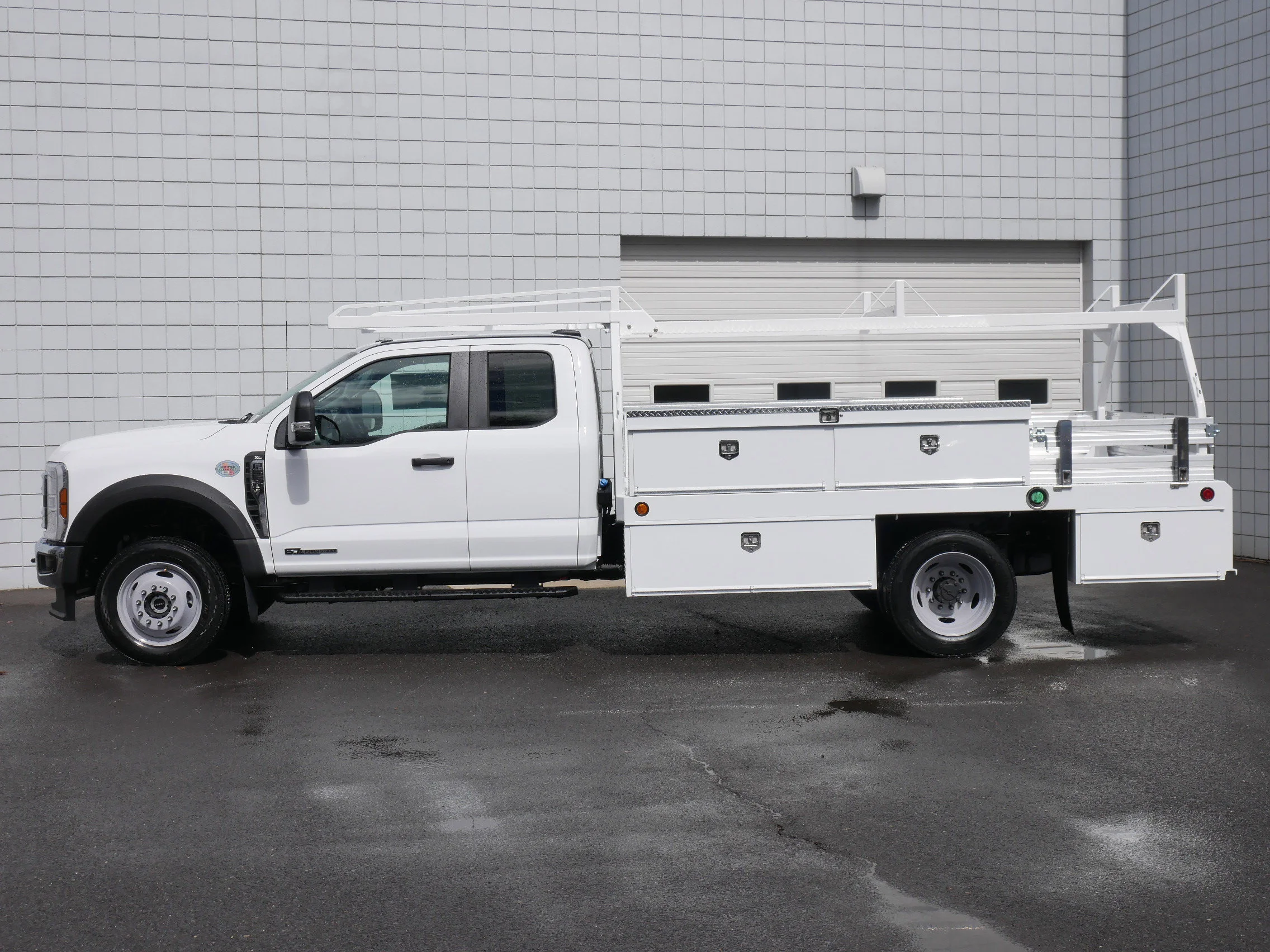 New 2025 Oxford White Ford XL image 16