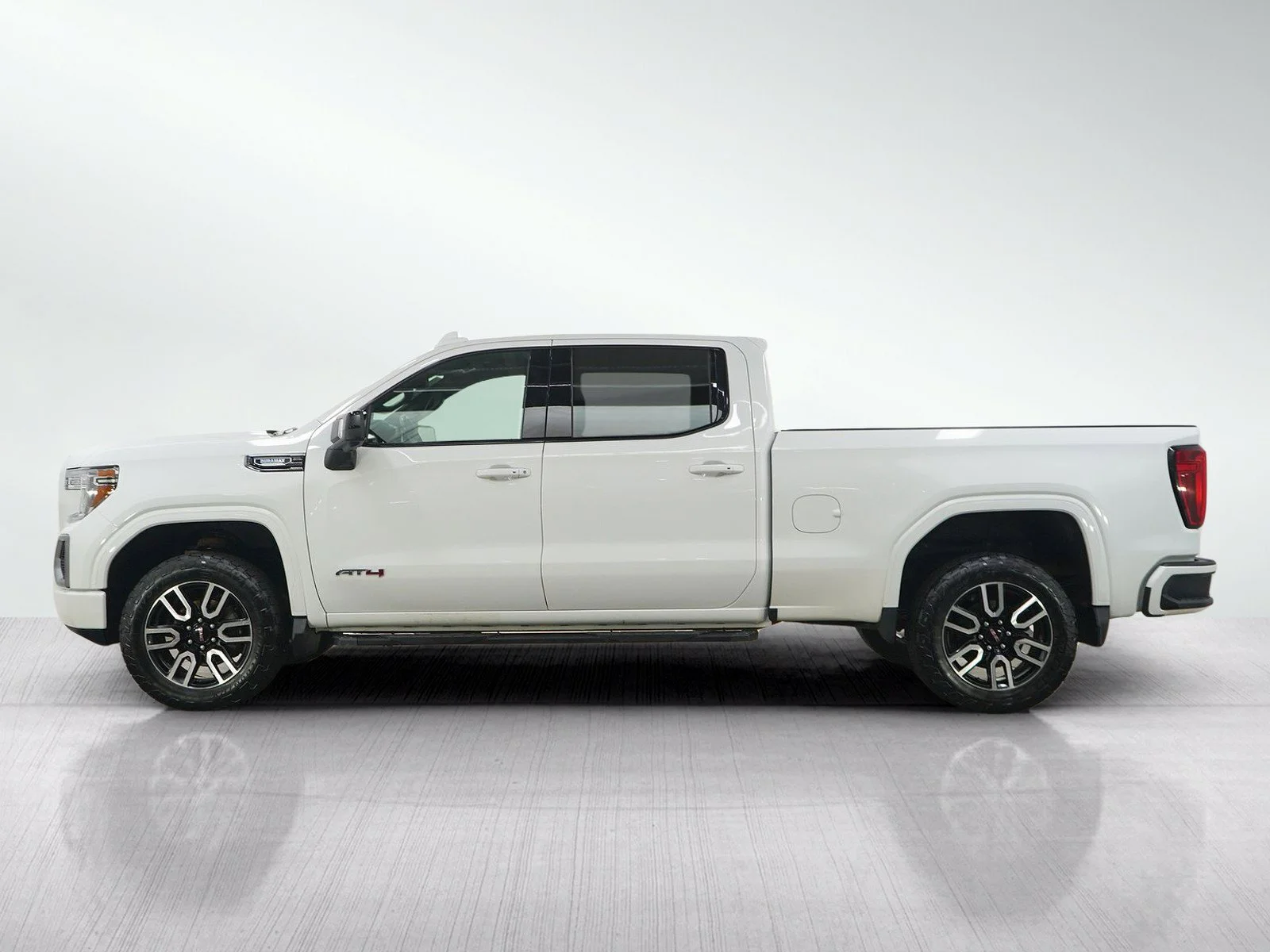 Used 2021 GMC Sierra 1500 AT4 with VIN 1GTU9EET9MZ398673 for sale in Wayzata, Minnesota