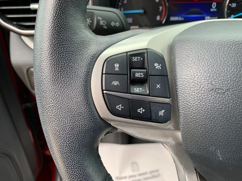 Used 2023 Red Ford XLT image 29
