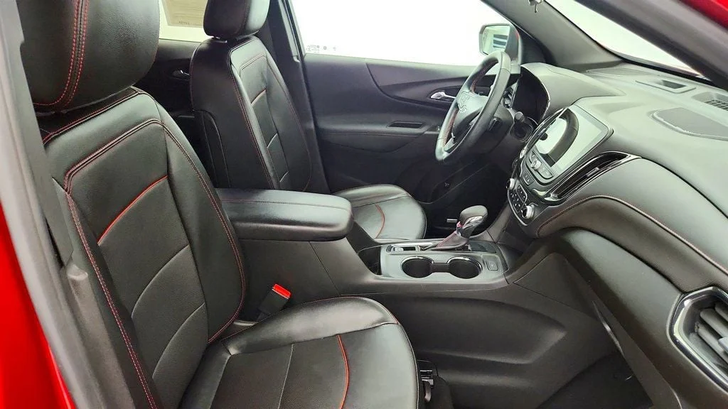 Used 2023 Radiant Red Tintcoat Chevrolet FWD 4dr RS w/ Leather Pkg & Safety/Infotainment Pkg image 23