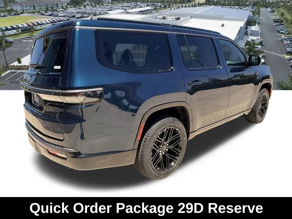 New 2026 Fathom Blue Pearl-Coat Exterior Paint Jeep Limited Reserve image 4