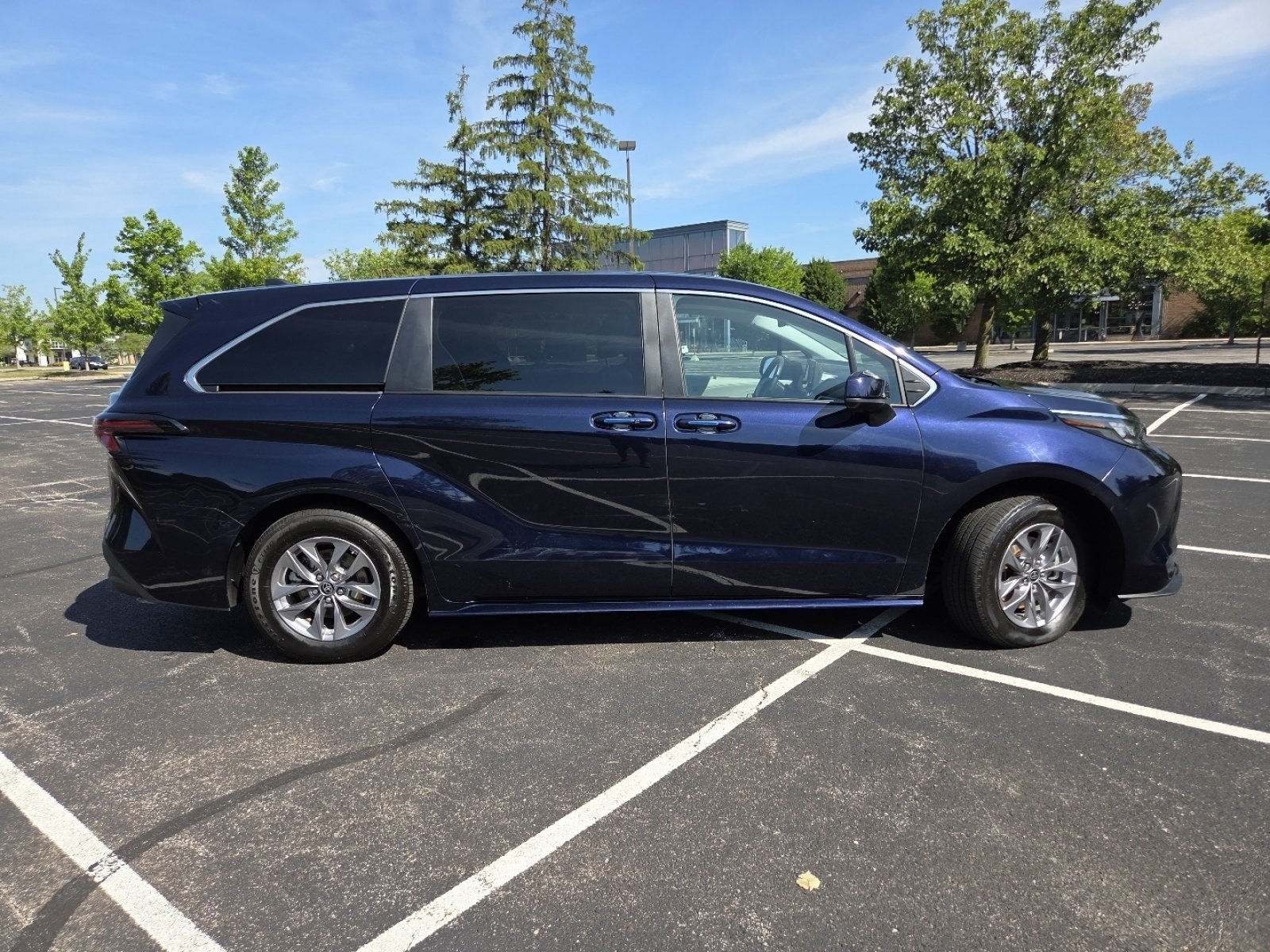 Used 2024 Gray Toyota Hybrid LE image 22
