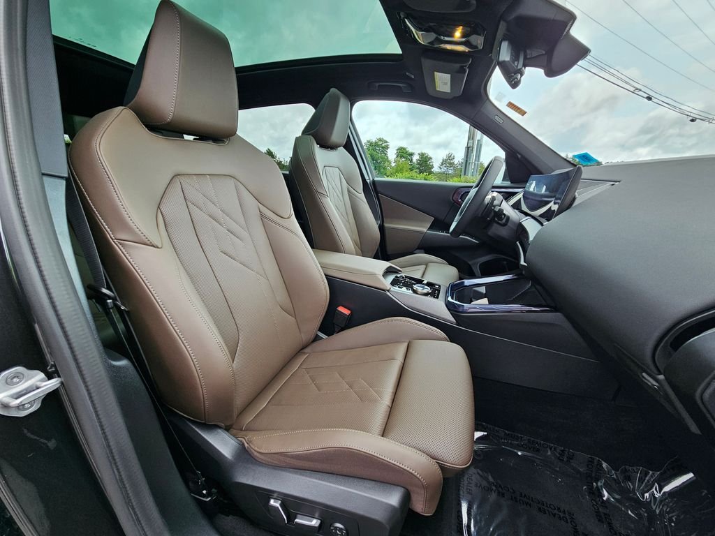Used 2025 Dark Graphite Metallic BMW 30 xDrive image 16